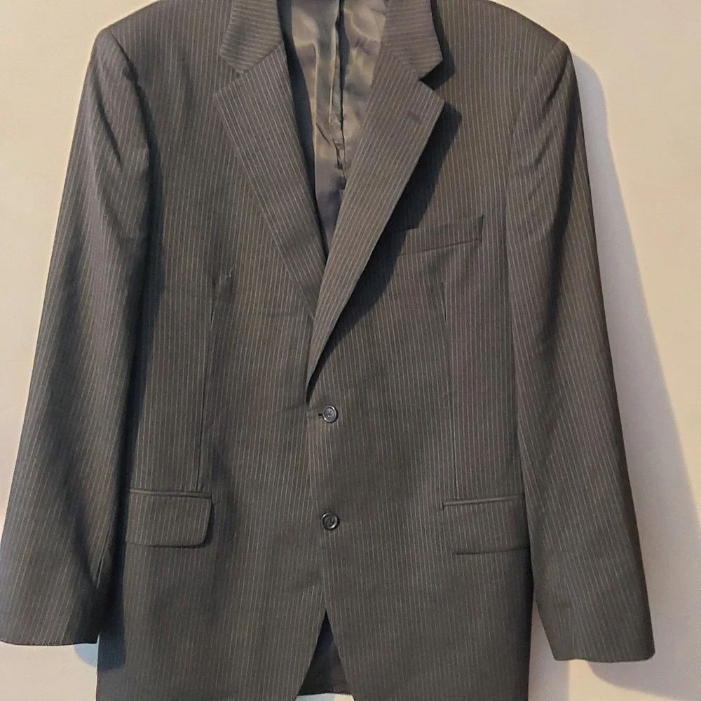 Jos A Bank Blazer Mens 43L Charcoal Pin Stripe 2 Button Sport Jacket Wool‎ $650